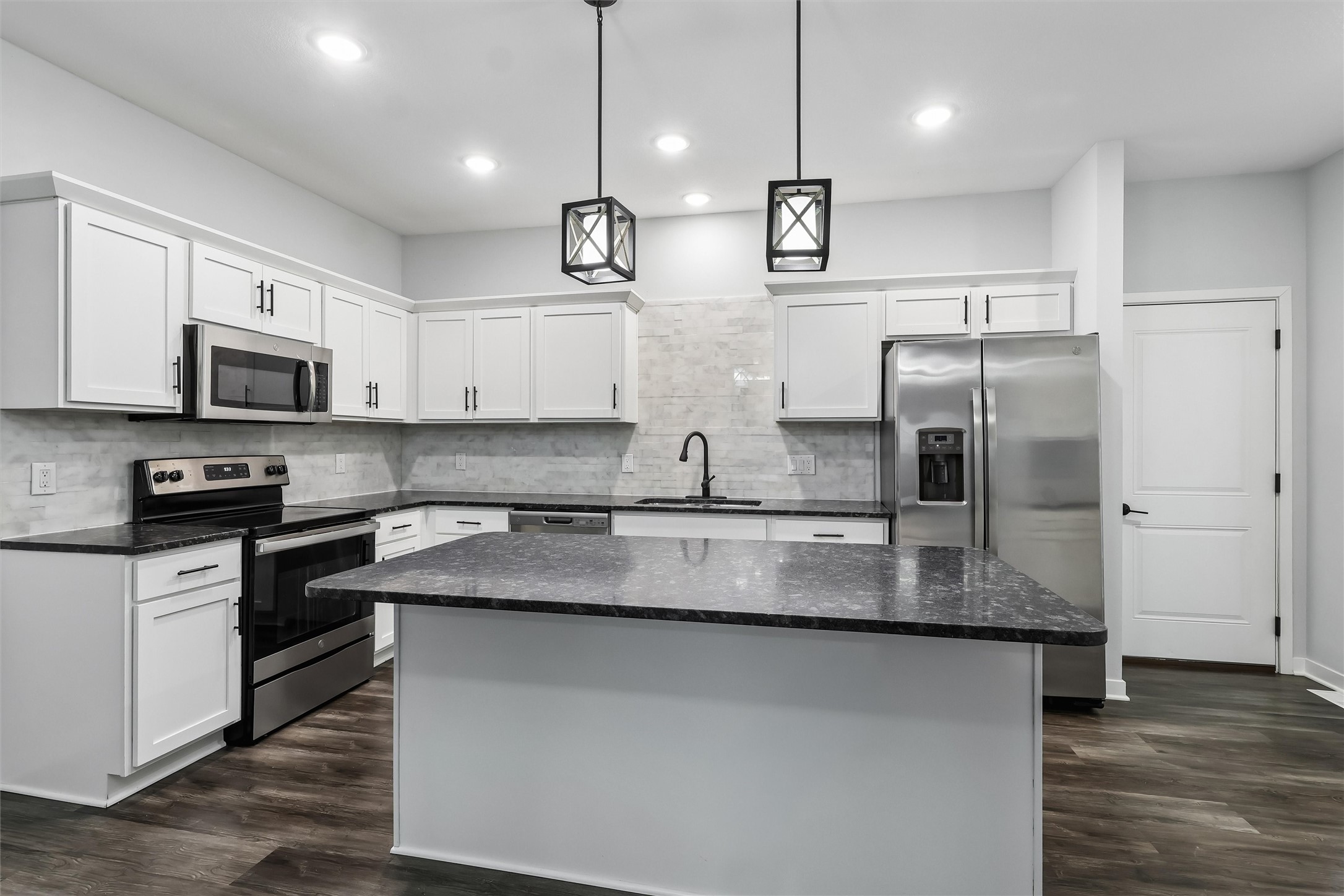 515 10th Street Property Photo 8
