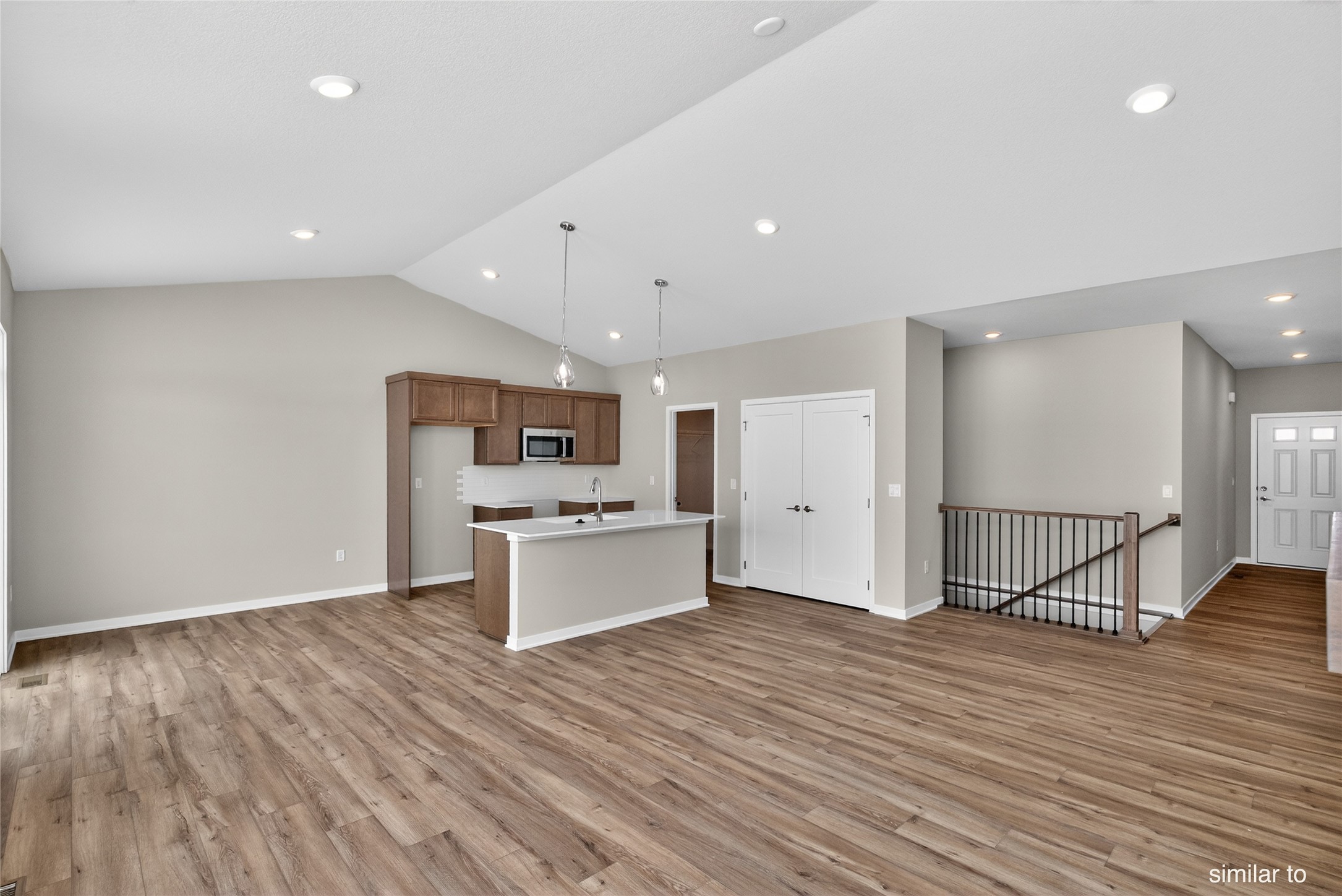 608 Walker Street Property Photo 5