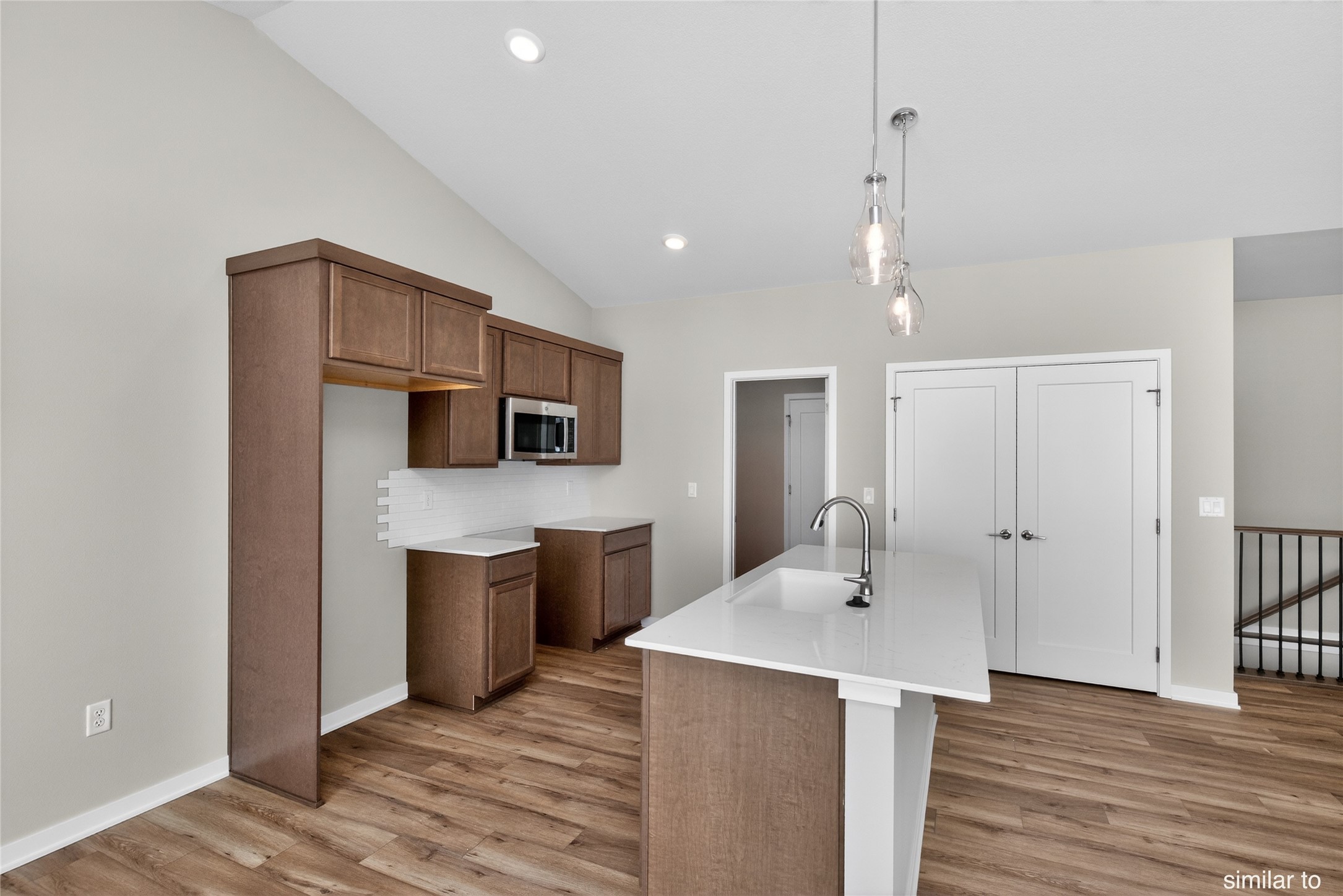 608 Walker Street Property Photo 7