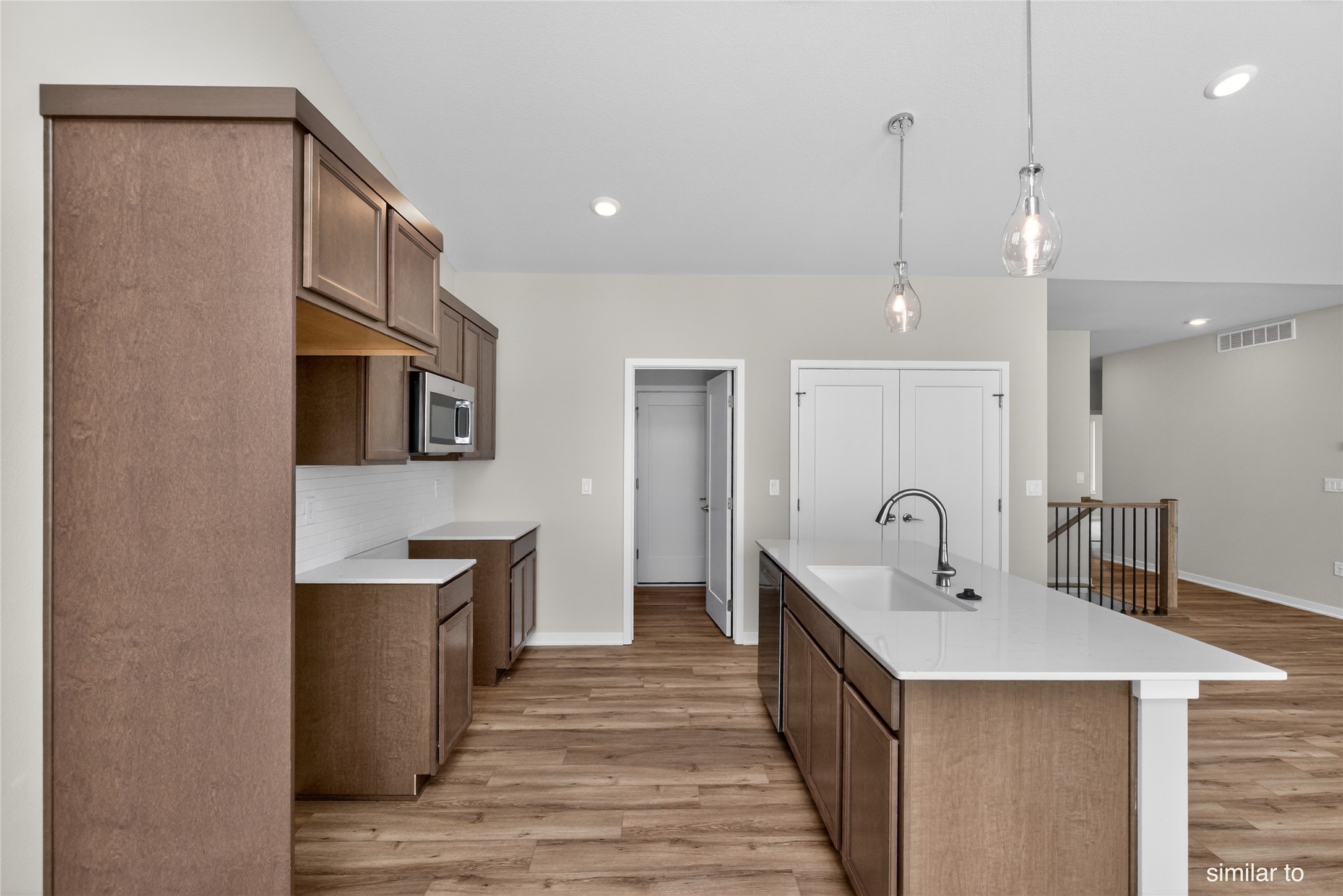608 Walker Street Property Photo 13
