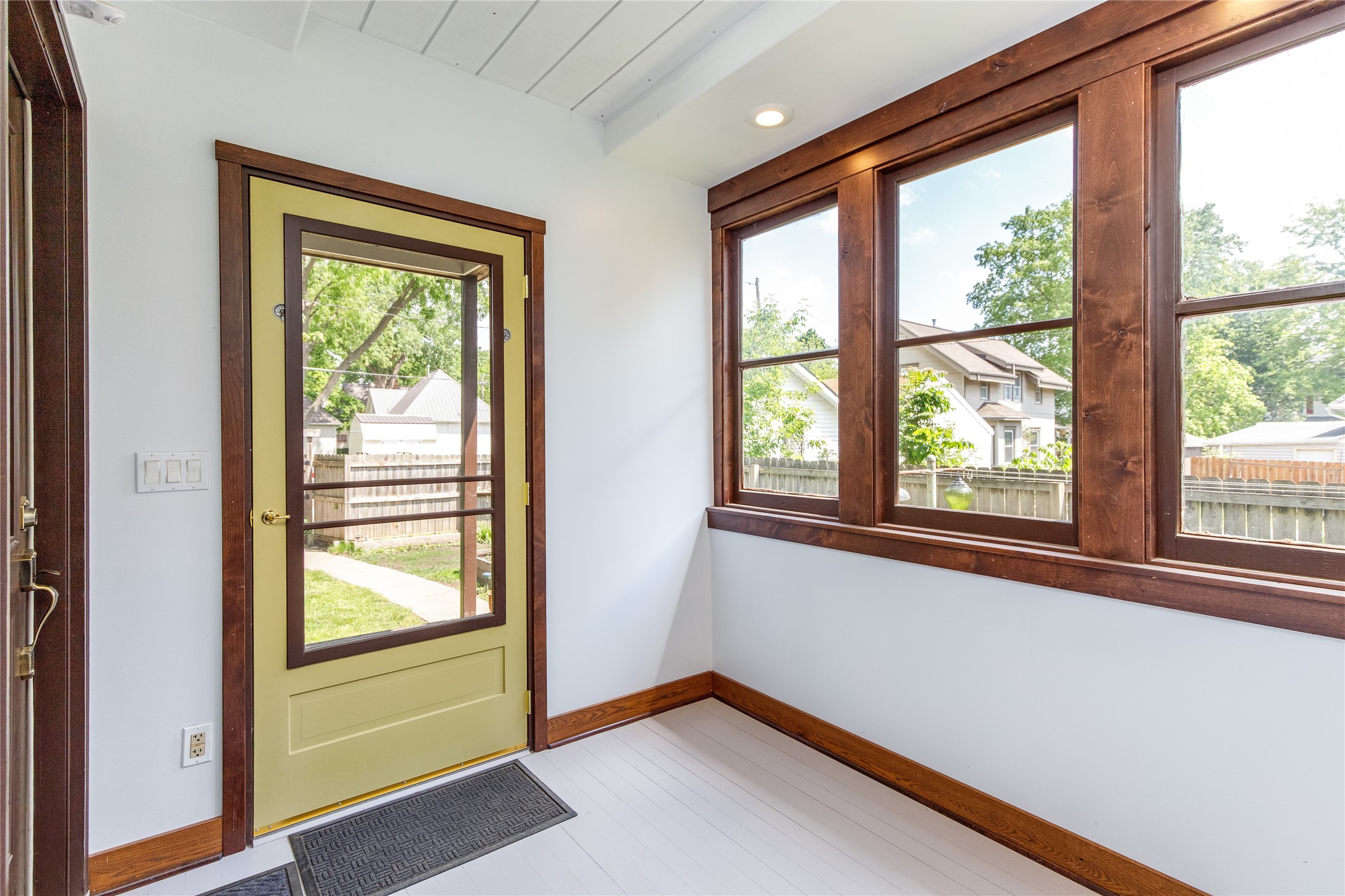 811 6th Street Property Photo 32