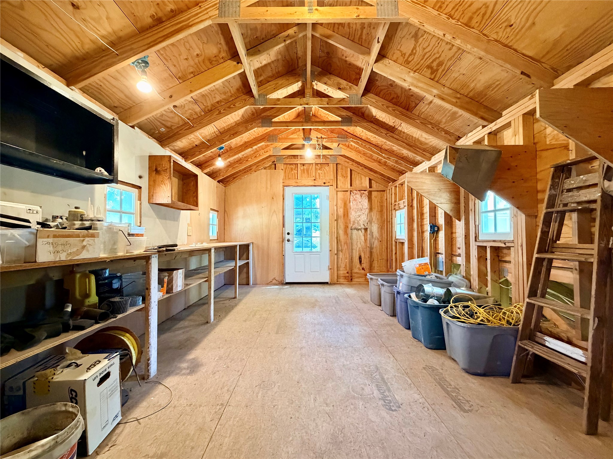 811 6th Street Property Photo 35