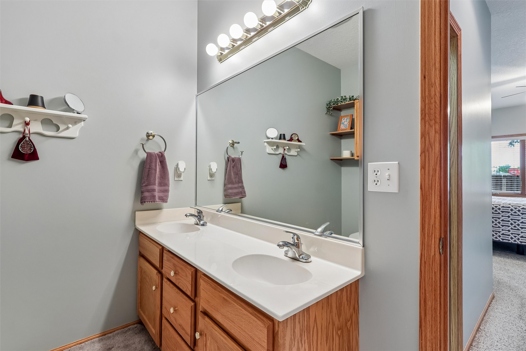 215 Se Lowell Drive Property Photo 13