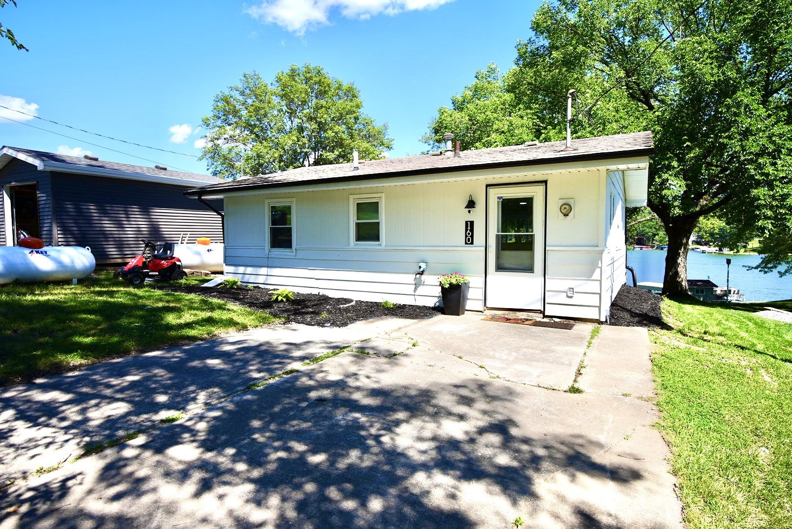 160 Hillcrest Ridge Property Photo 1