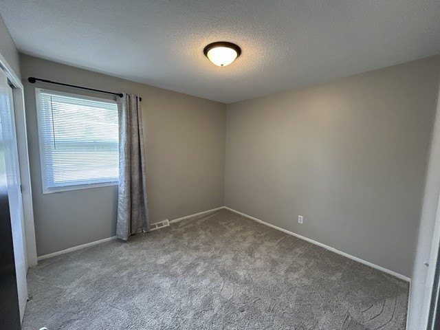 409 E 10th Street Property Photo 15