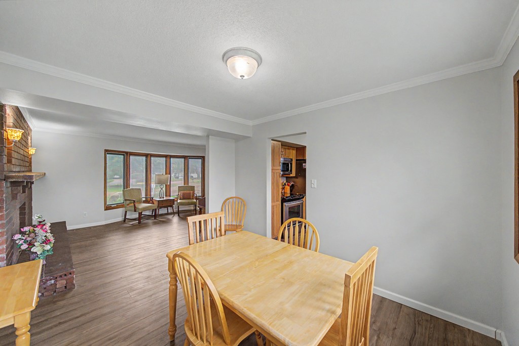 302 Village Circle Property Photo 8