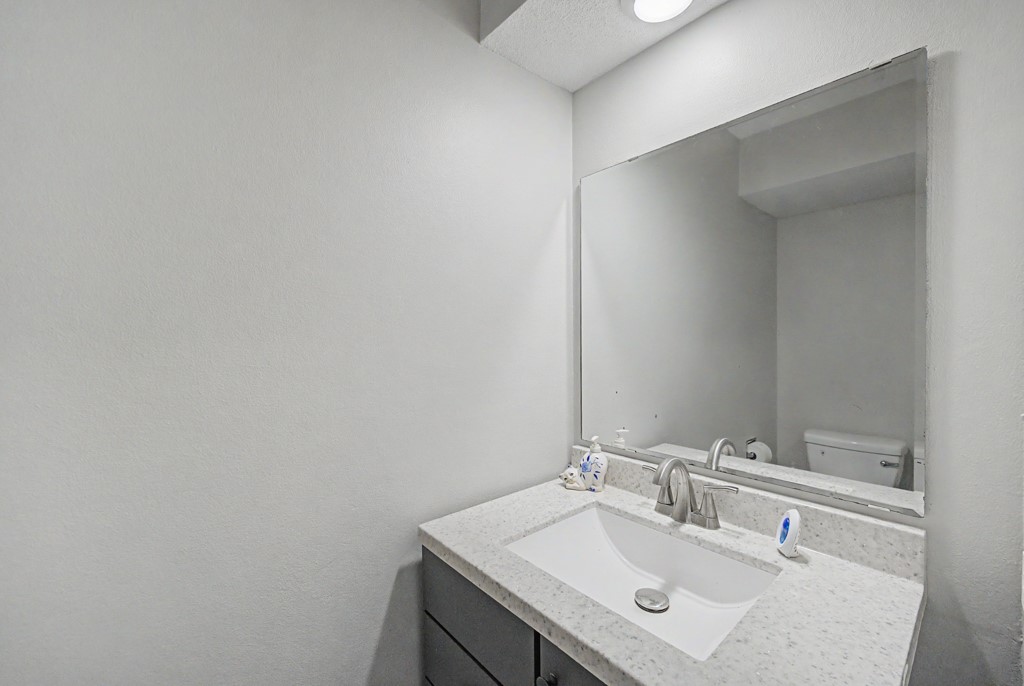 302 Village Circle Property Photo 15