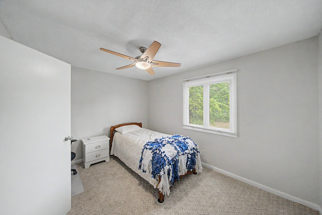 302 Village Circle Property Photo 23