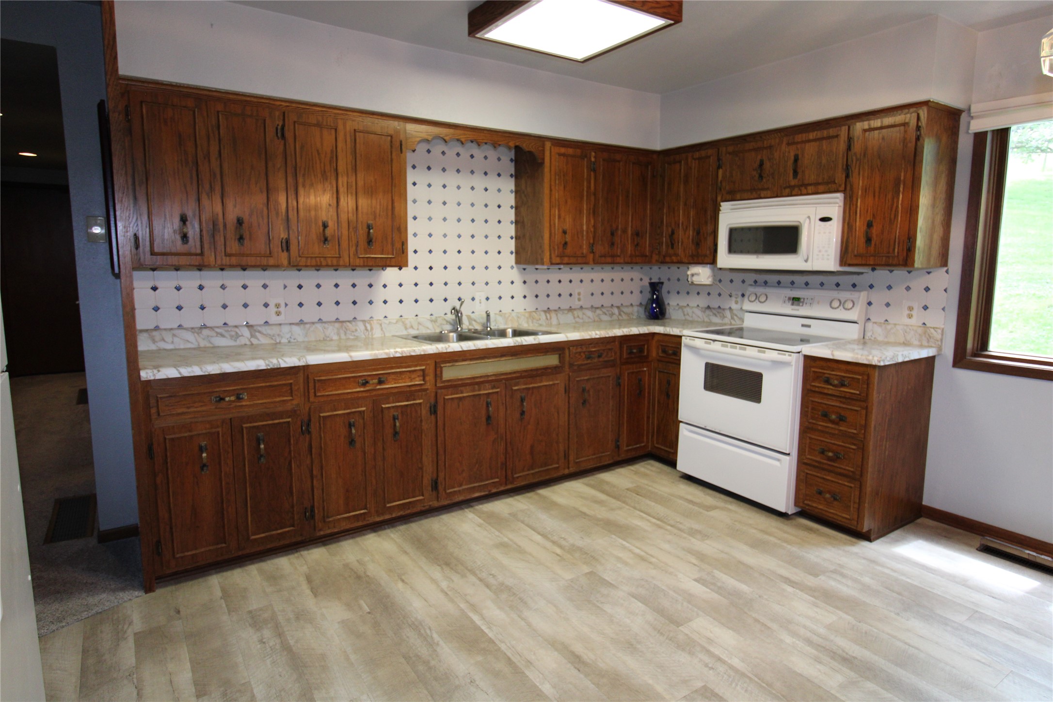 835 230th Street Property Photo 4