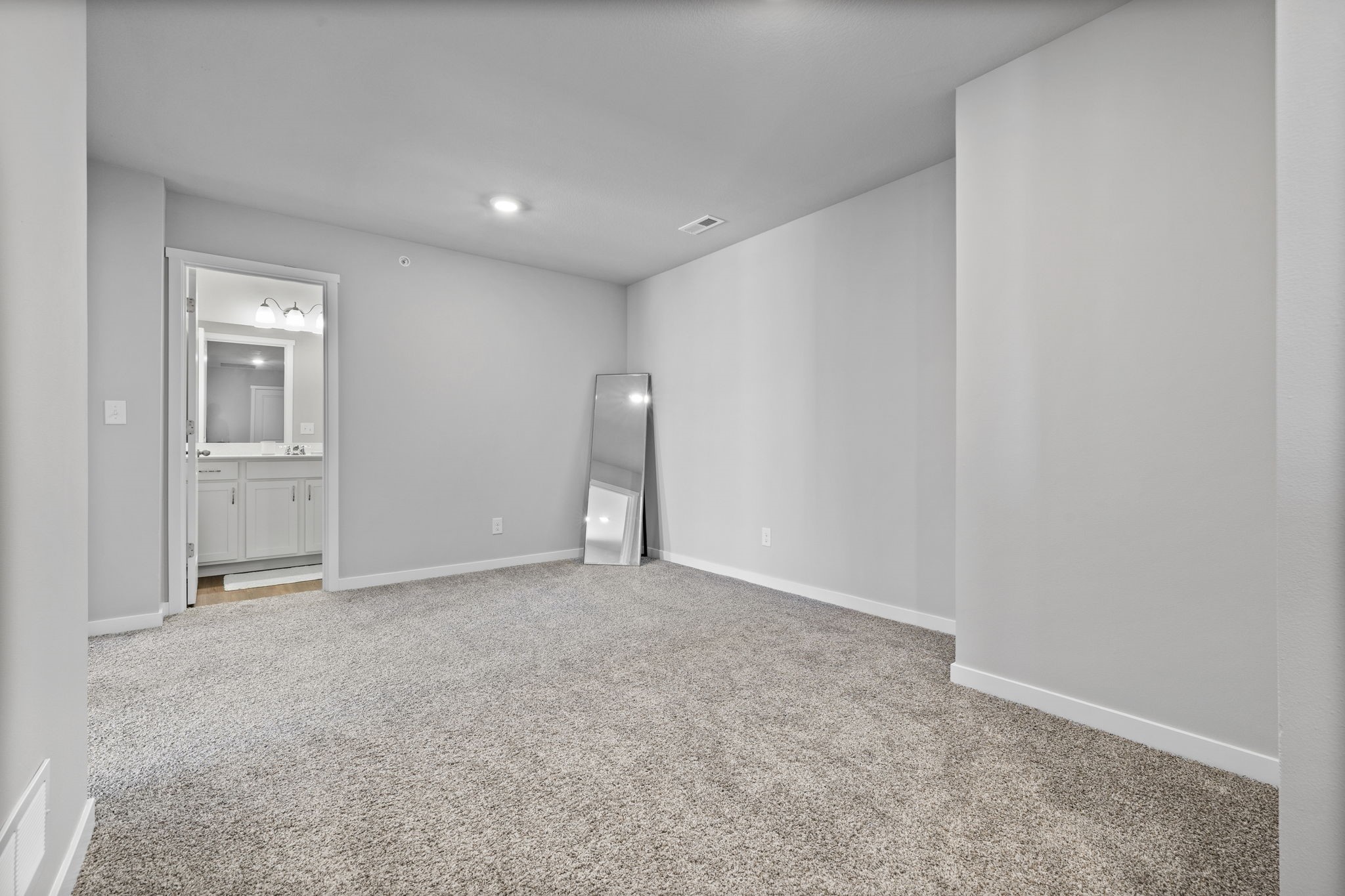 9570 Crestview Drive Property Photo 21