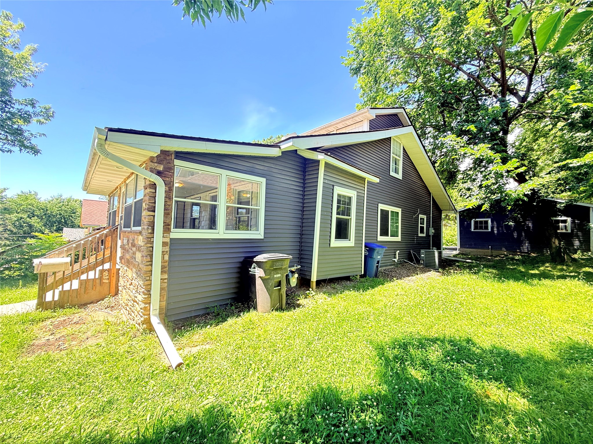 1127 Oak Park Avenue Property Photo 3