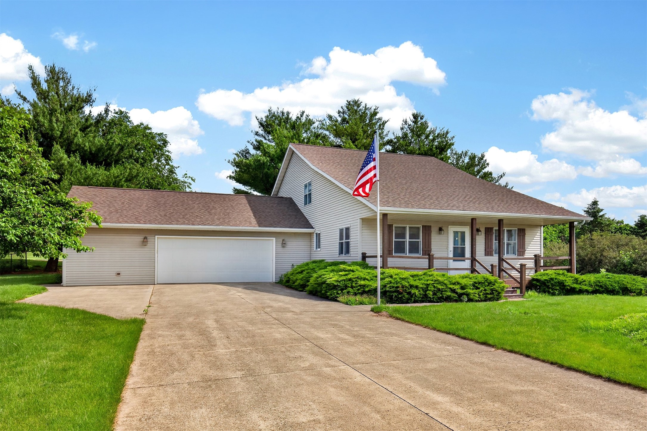 312 Iron Creek Road Property Photo 1