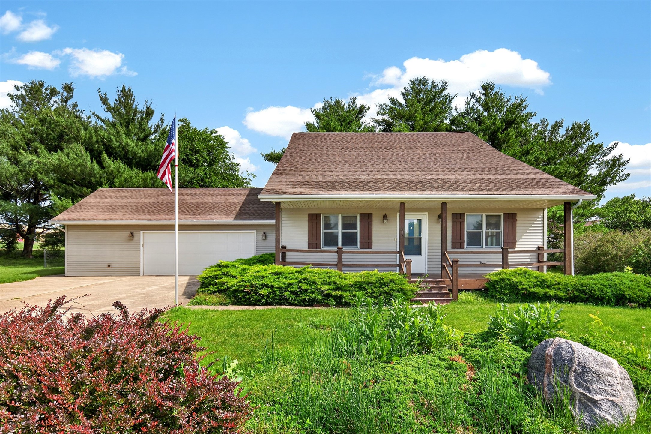 312 Iron Creek Road Property Photo 2