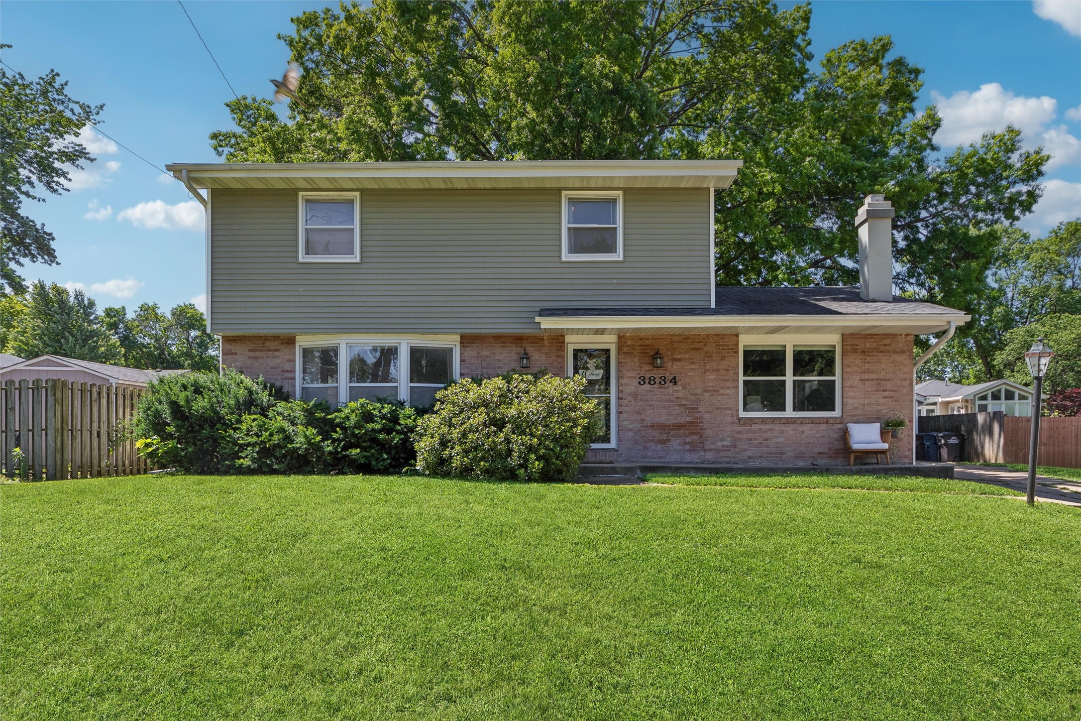 3834 Hillcrest Drive Property Photo 1