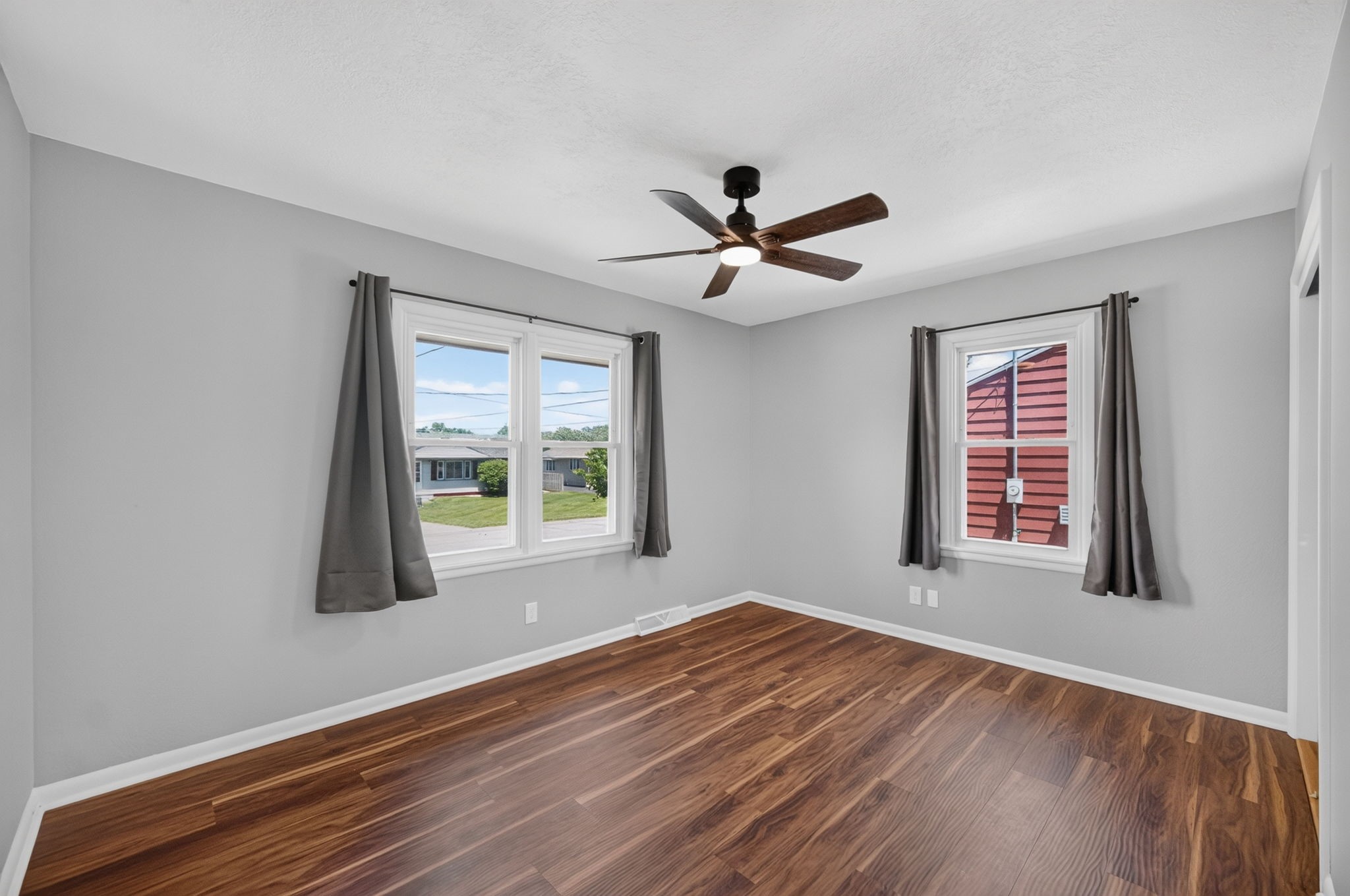 1306 Southlawn Drive Property Photo 8
