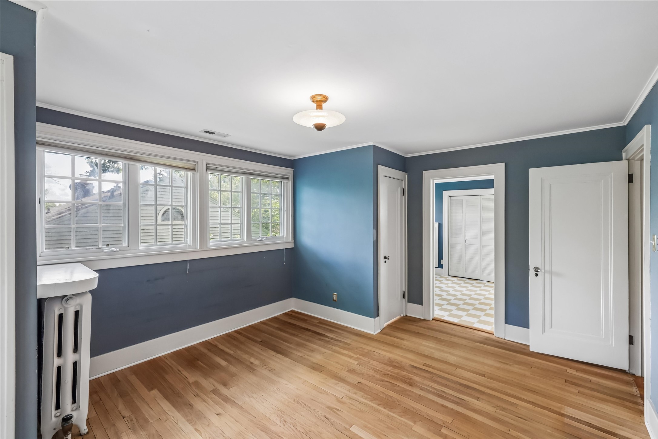 213 38th Place Property Photo 22