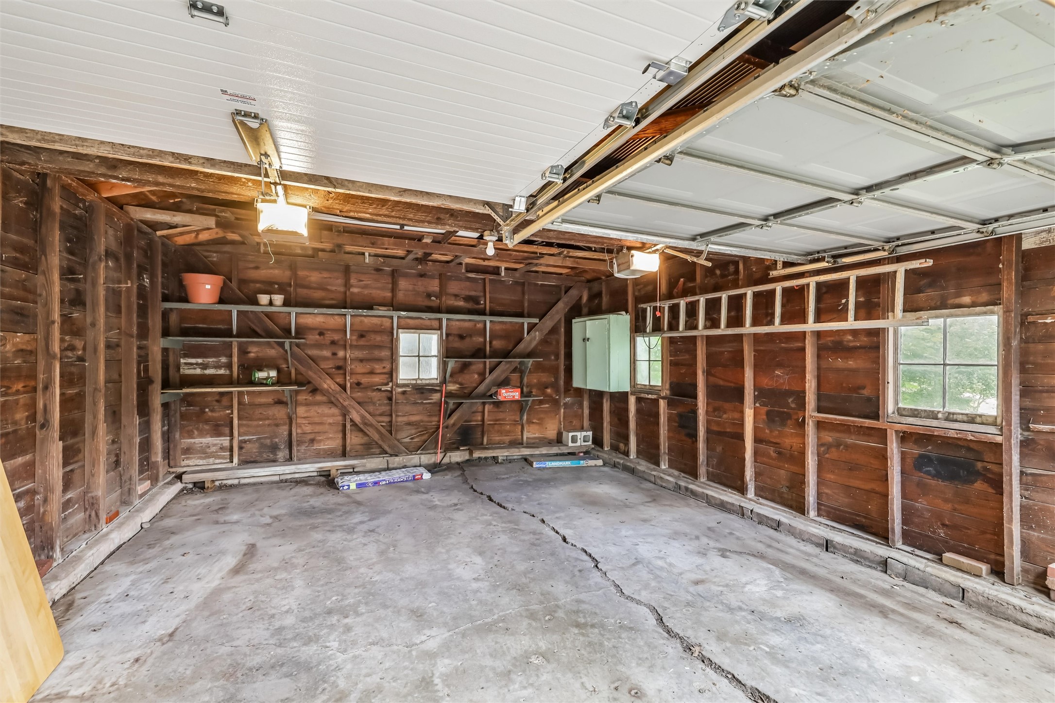 213 38th Place Property Photo 32