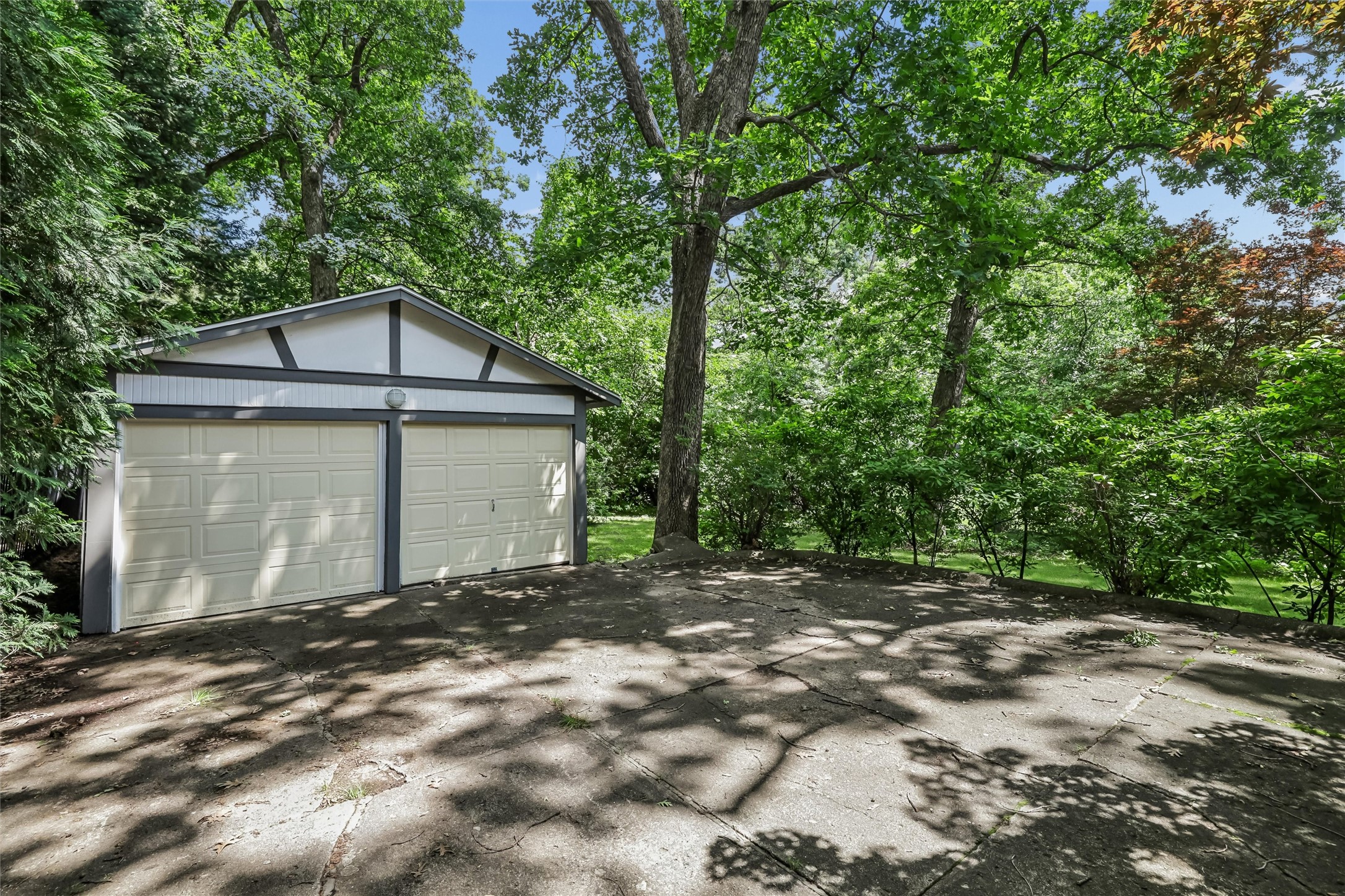 213 38th Place Property Photo 34