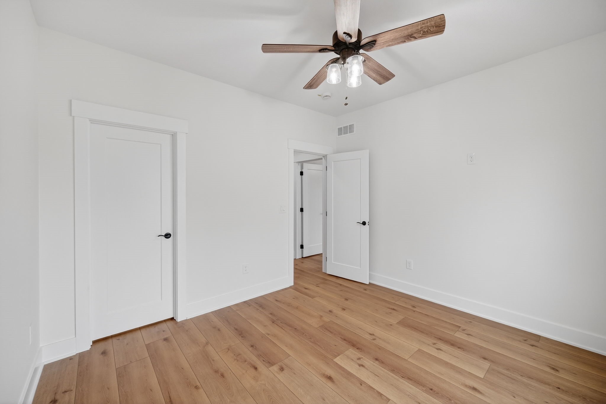 1370 Nw Brooks Drive Property Photo 19