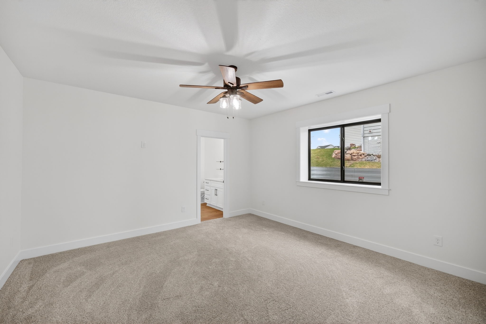 1370 Nw Brooks Drive Property Photo 25