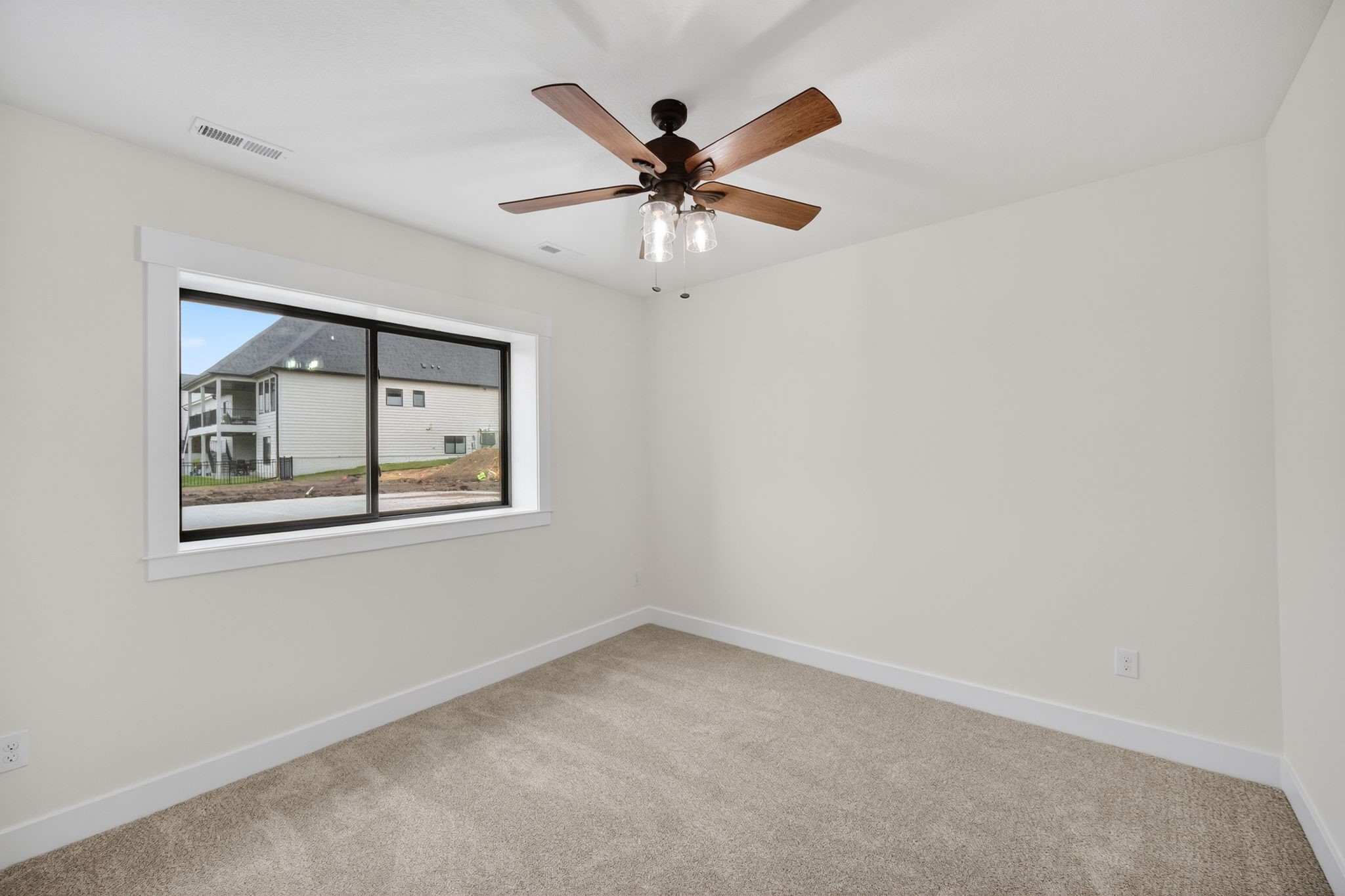 1370 Nw Brooks Drive Property Photo 29