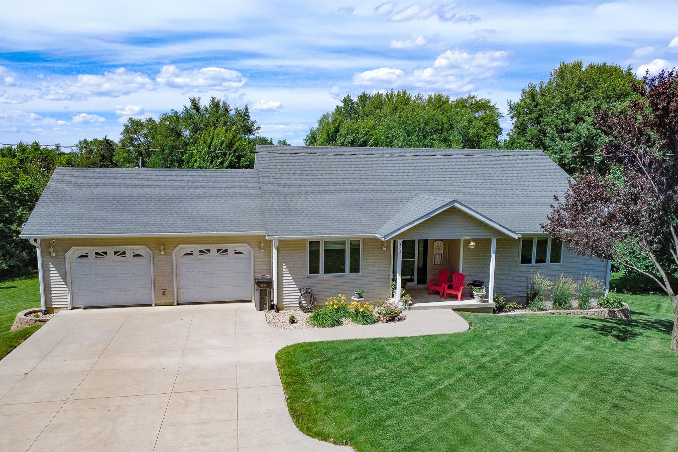 103 7th Street Property Photo 1