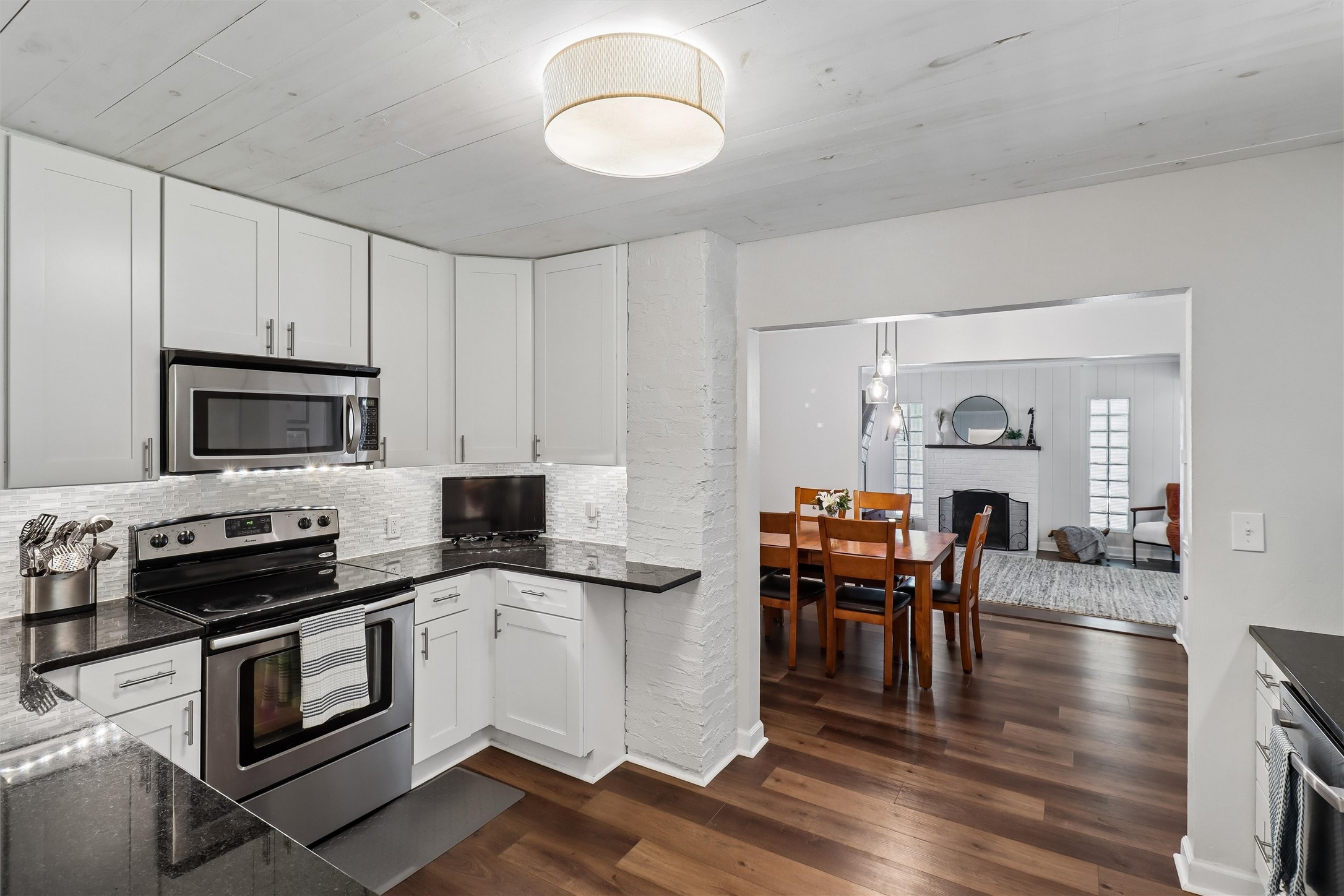 6706 Washington Avenue Property Photo 7