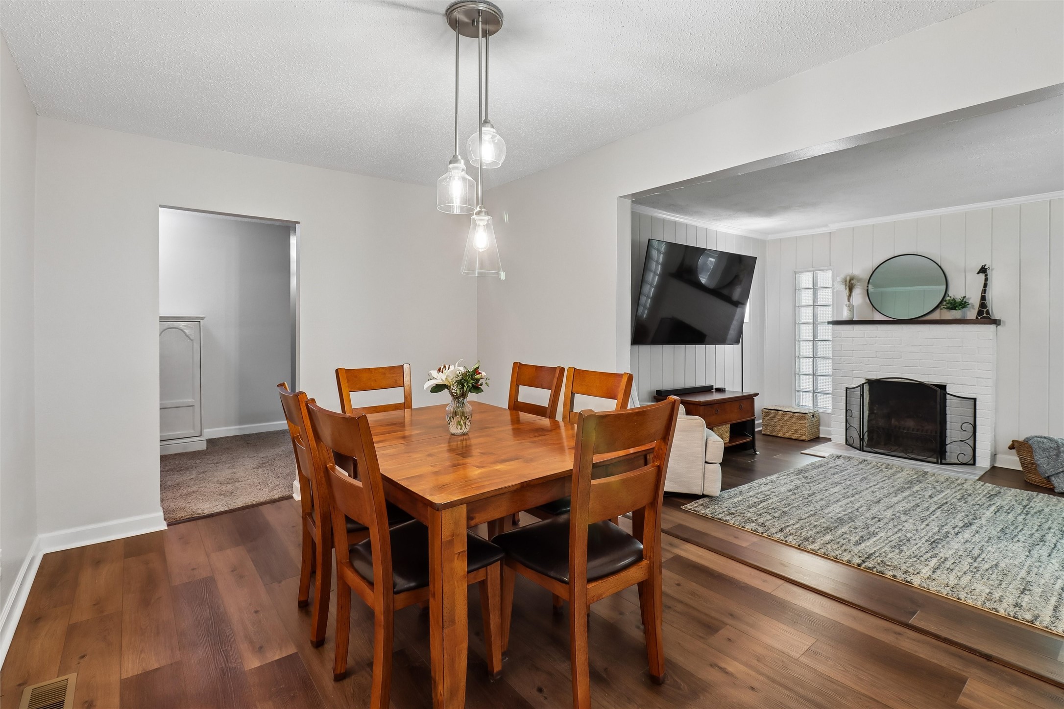 6706 Washington Avenue Property Photo 8