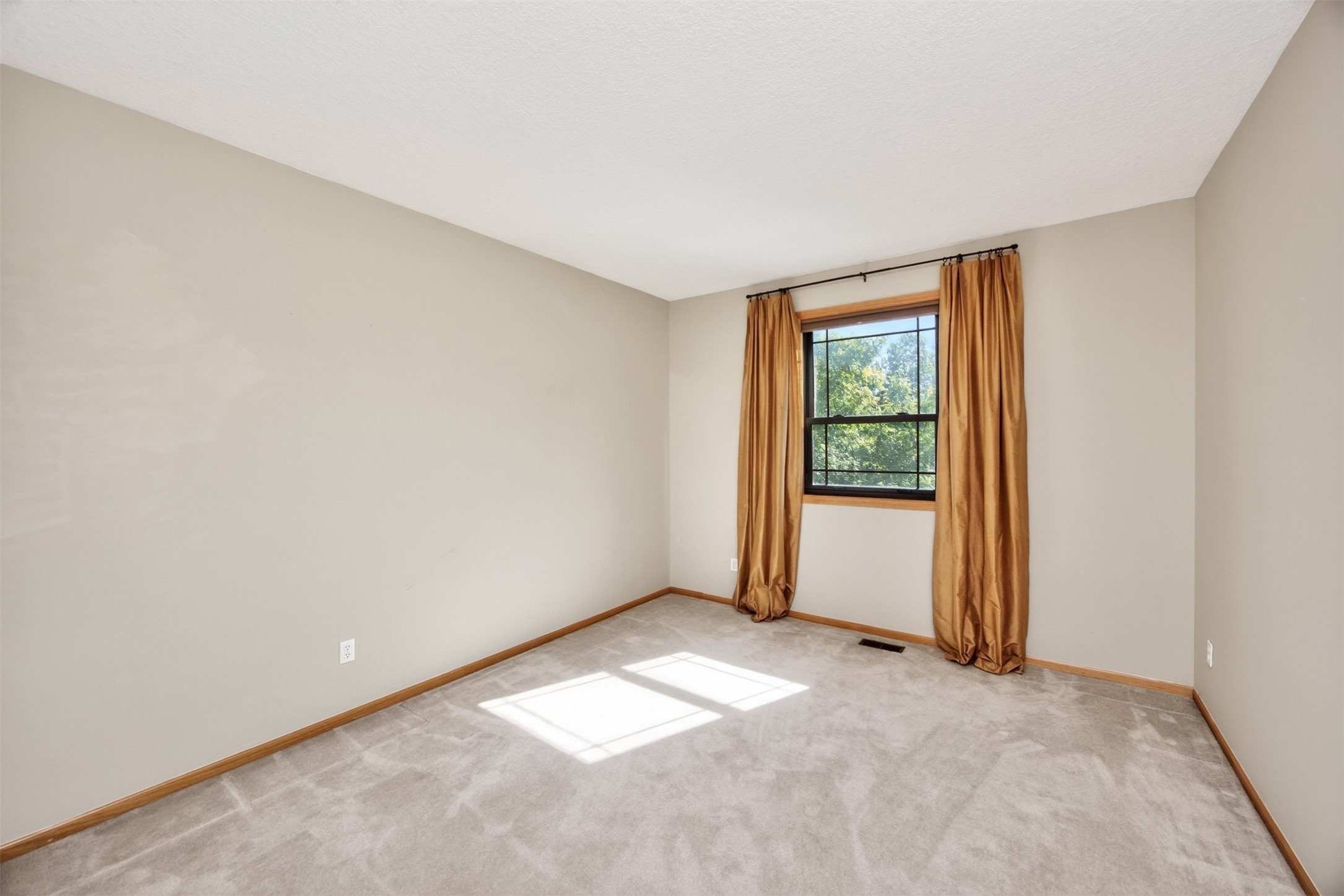 704 76th Street Property Photo 13