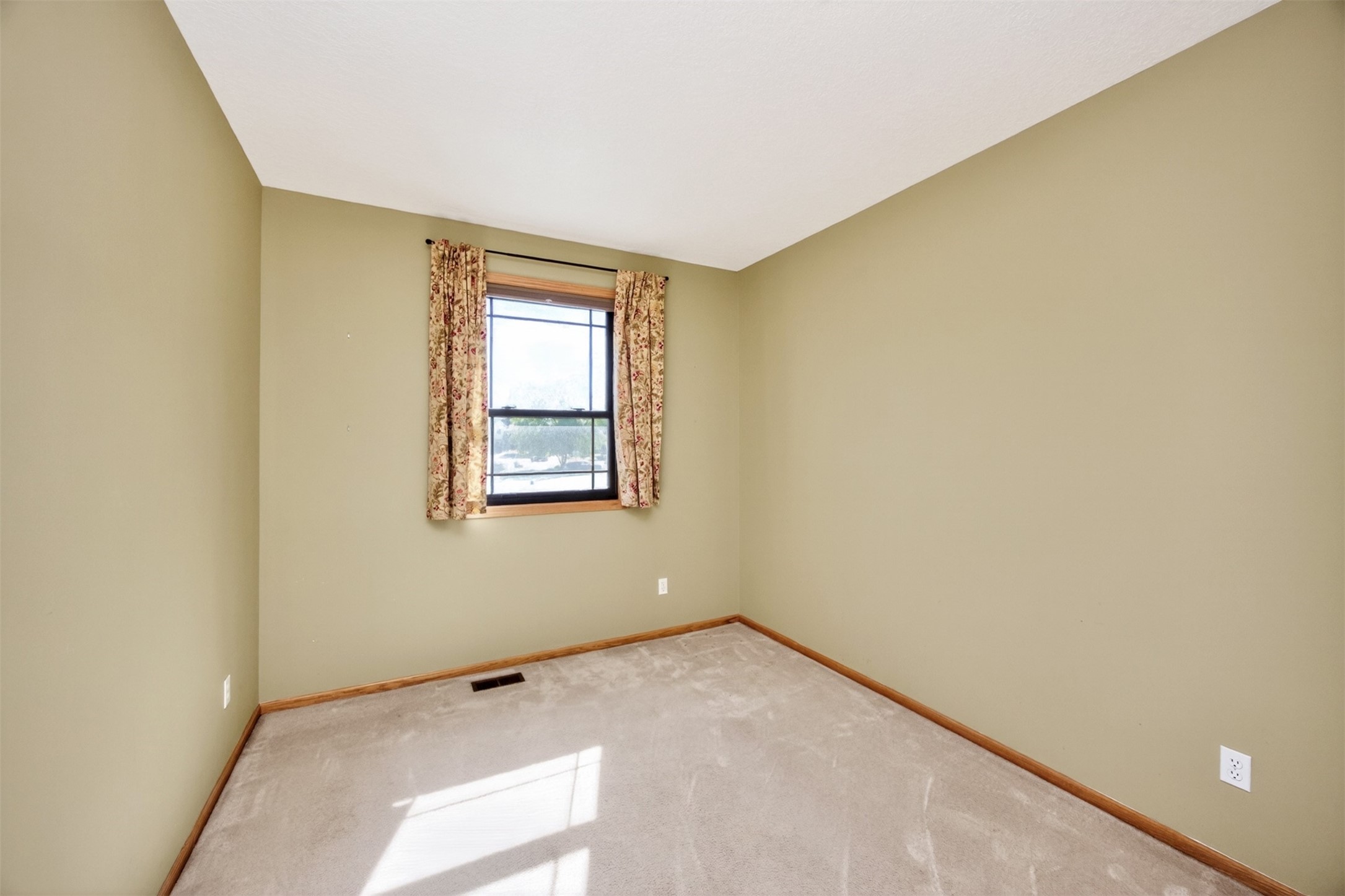 704 76th Street Property Photo 15