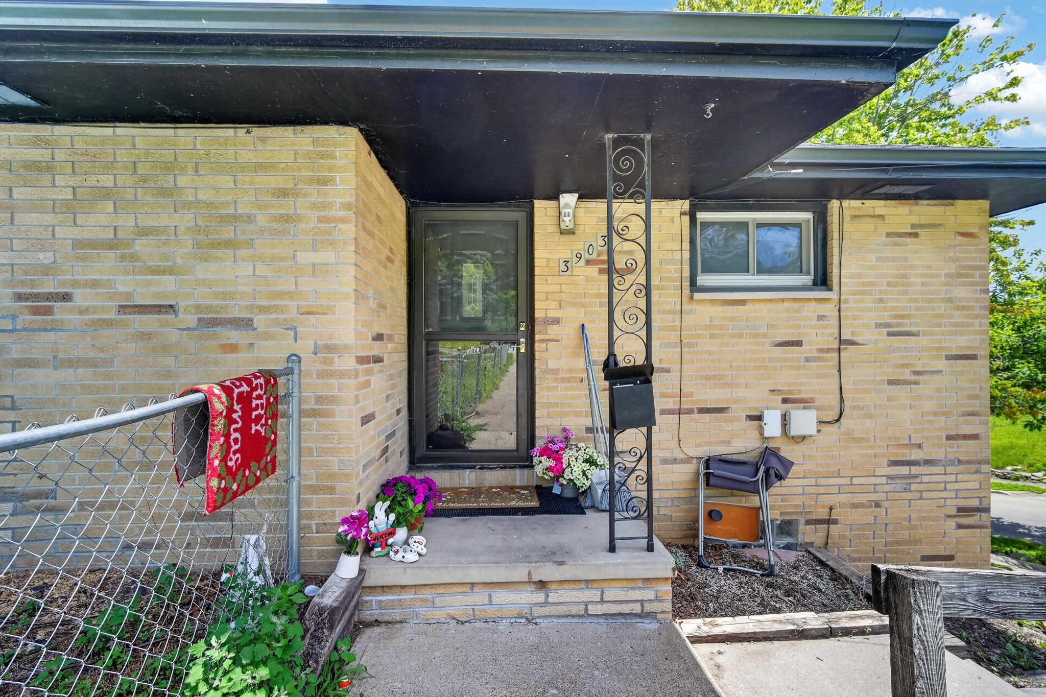 3903 Oakshire Road Property Photo 2
