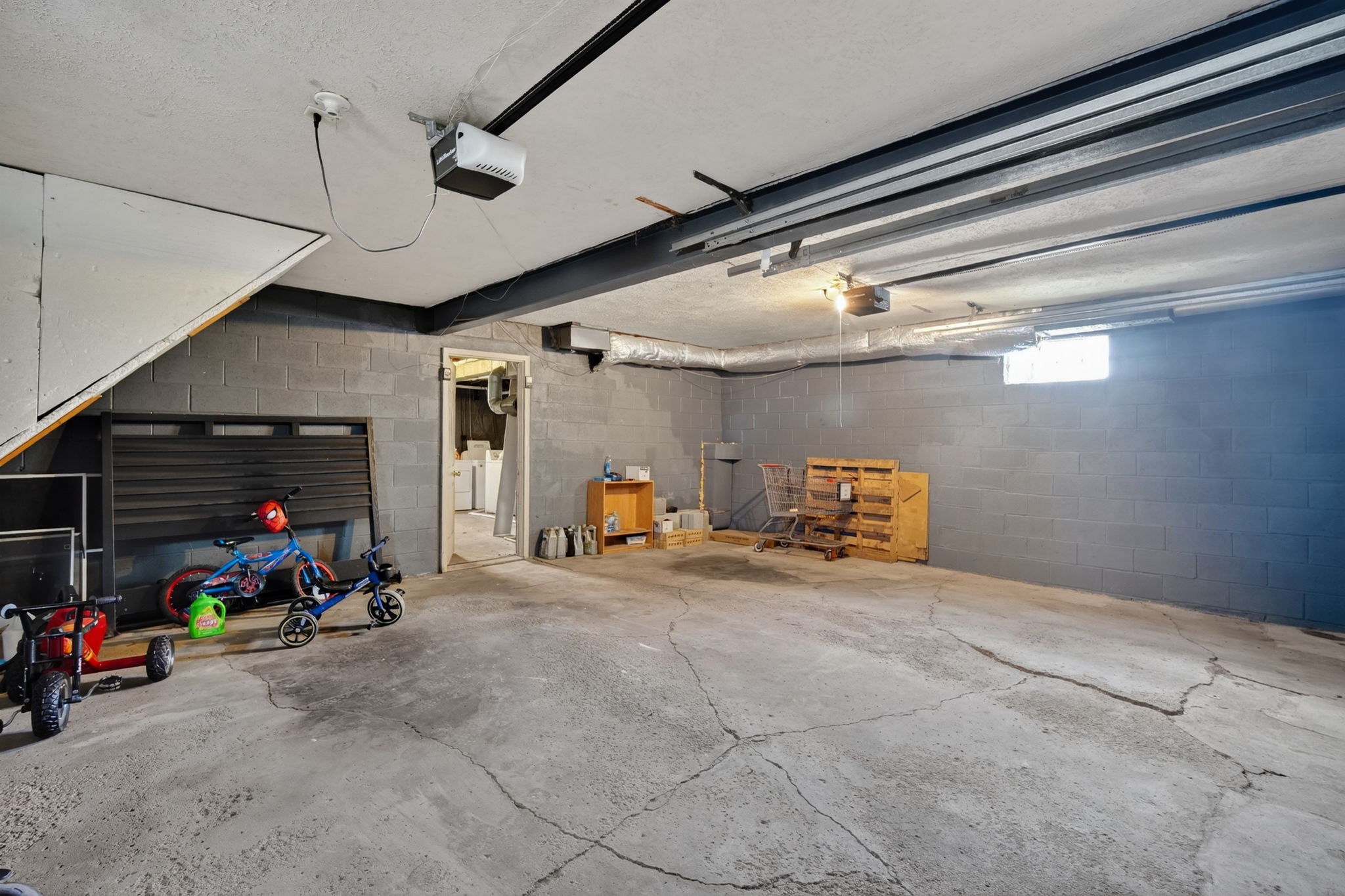 3903 Oakshire Road Property Photo 14