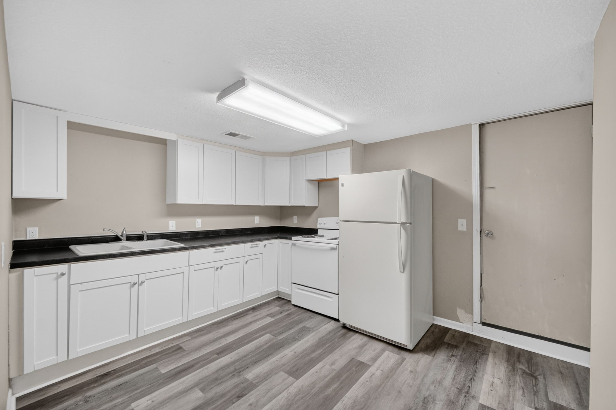 3903 Oakshire Road Property Photo 23
