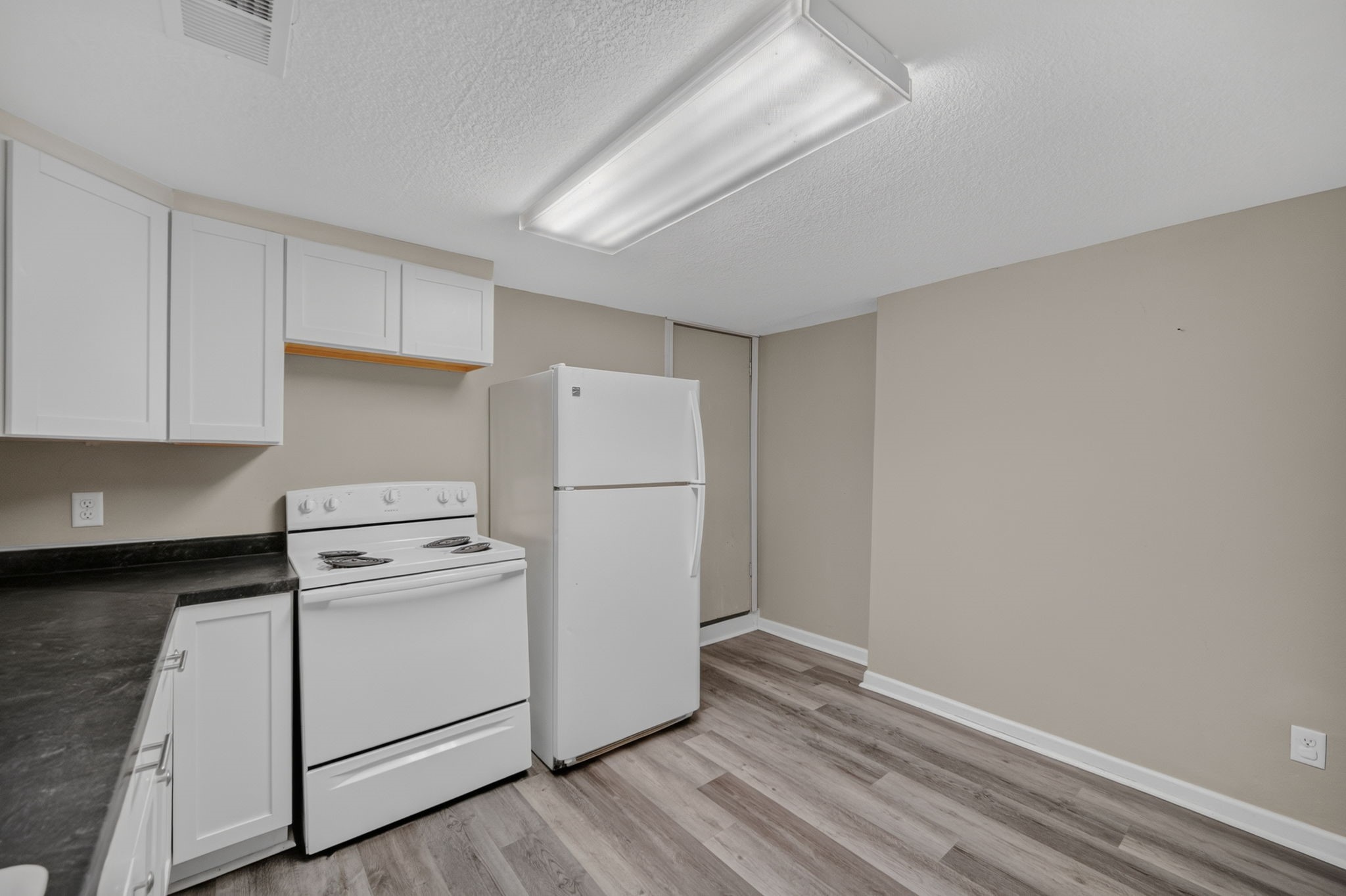 3903 Oakshire Road Property Photo 24
