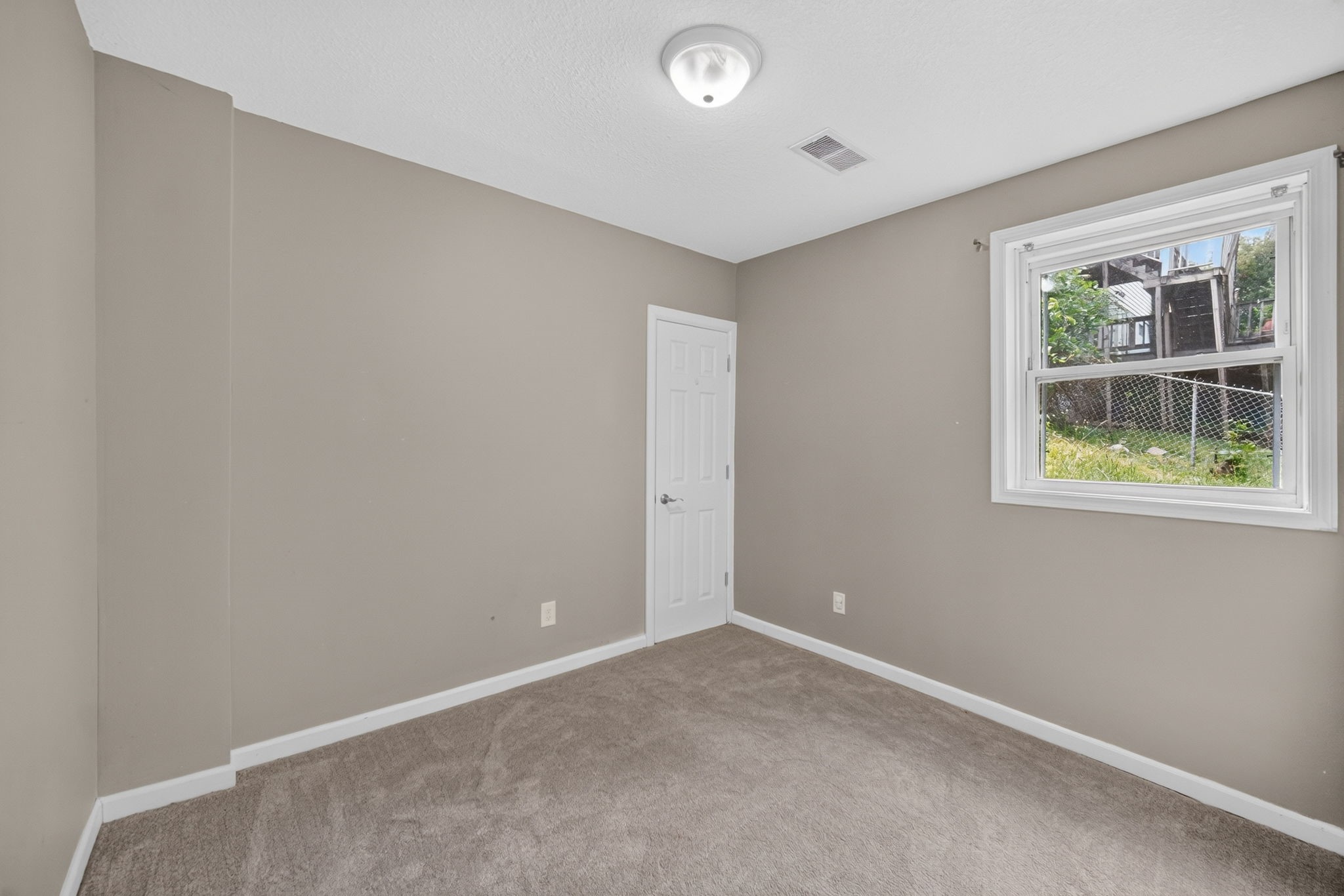 3903 Oakshire Road Property Photo 26