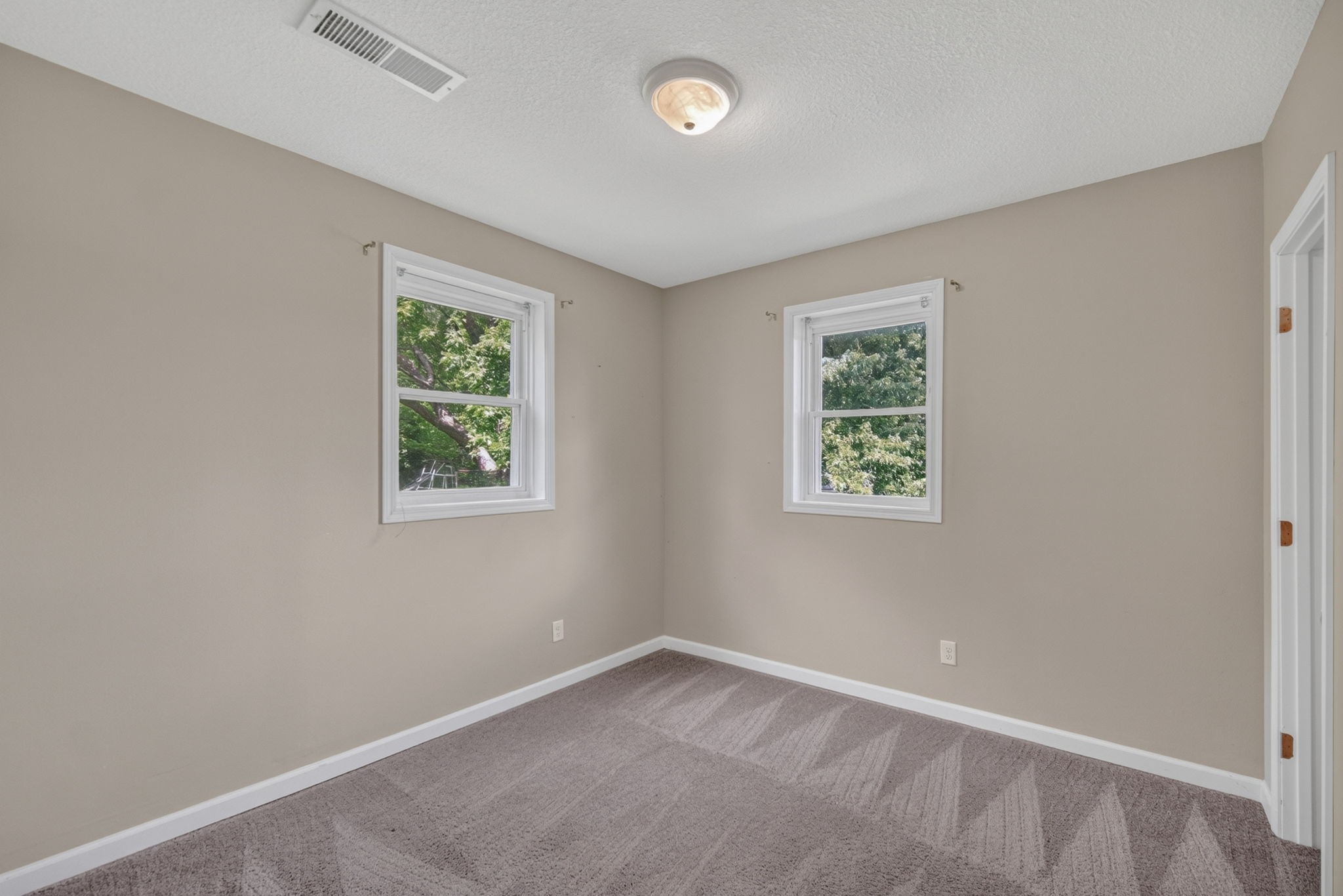 3903 Oakshire Road Property Photo 27