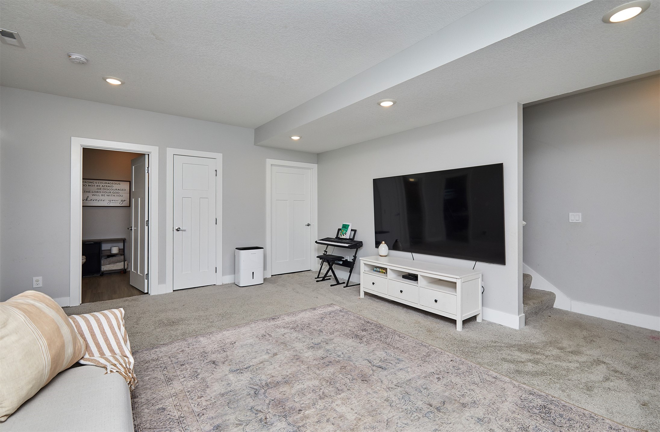 2700 Yordi Drive Property Photo 21