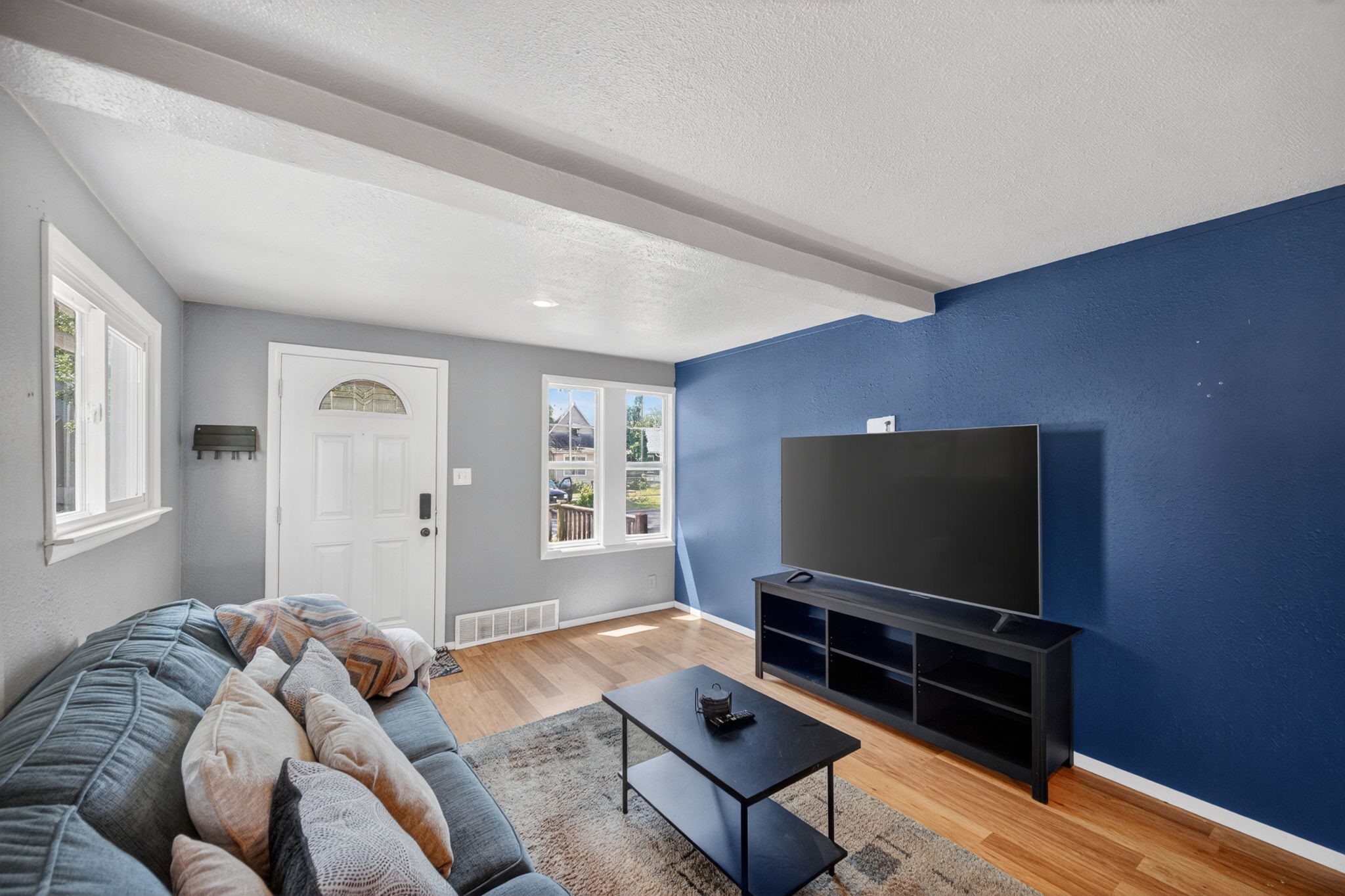 123 7th Street Property Photo 7