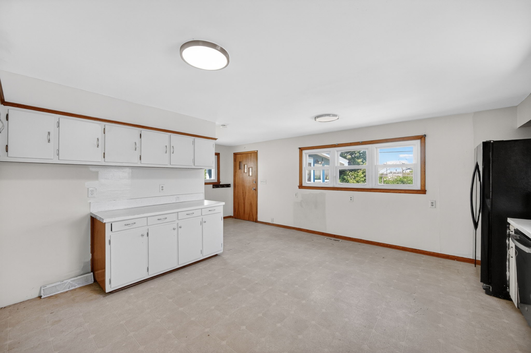 123 7th Street Property Photo 20