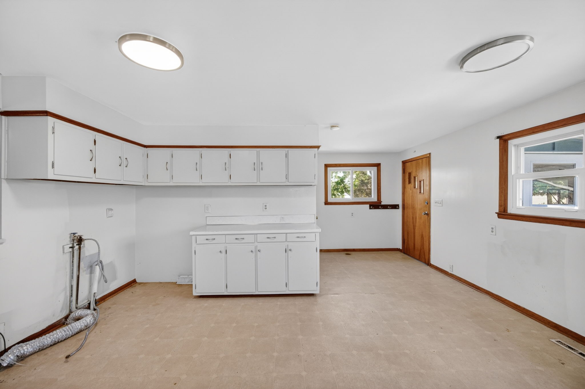 123 7th Street Property Photo 23