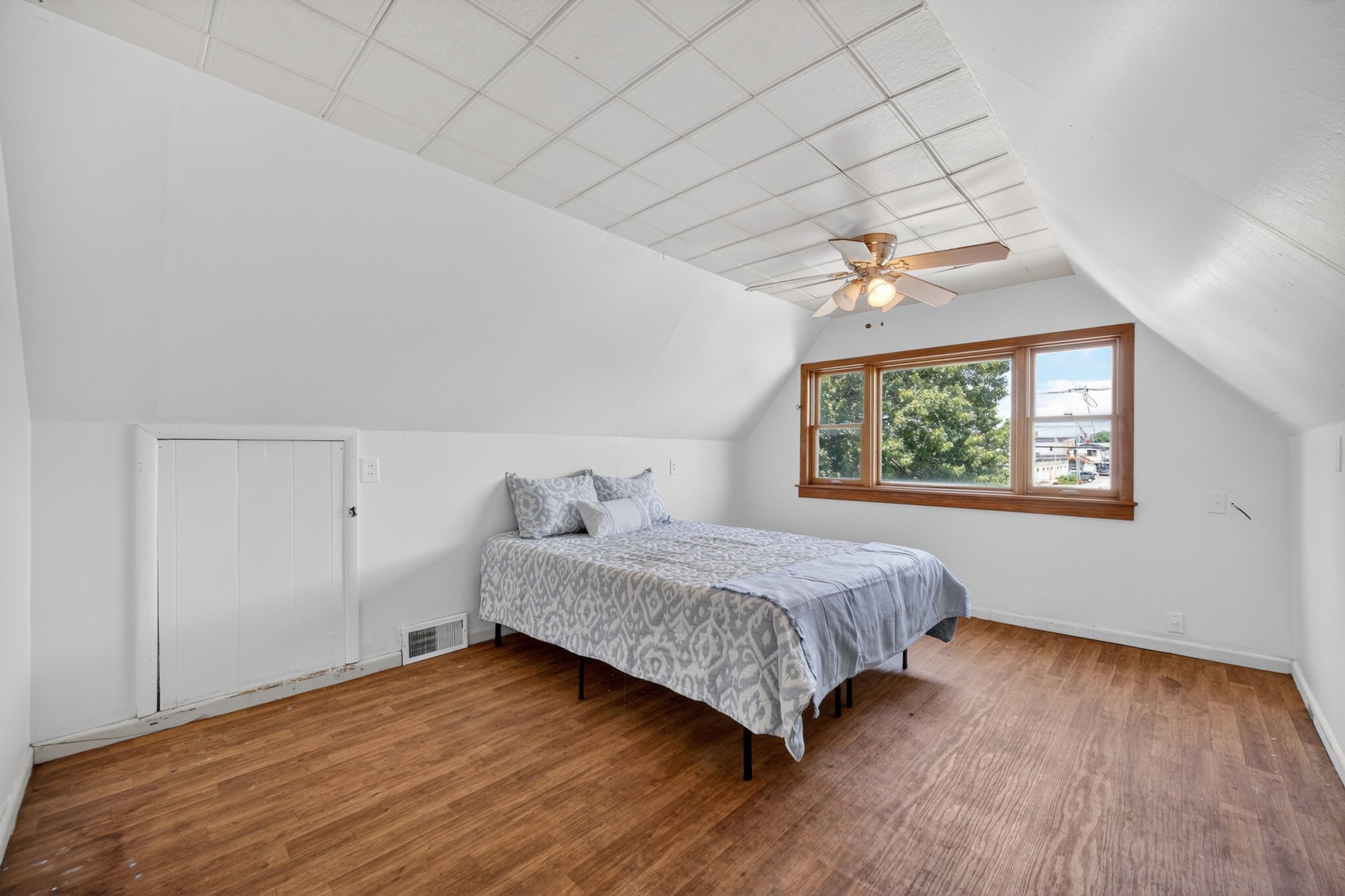 123 7th Street Property Photo 28