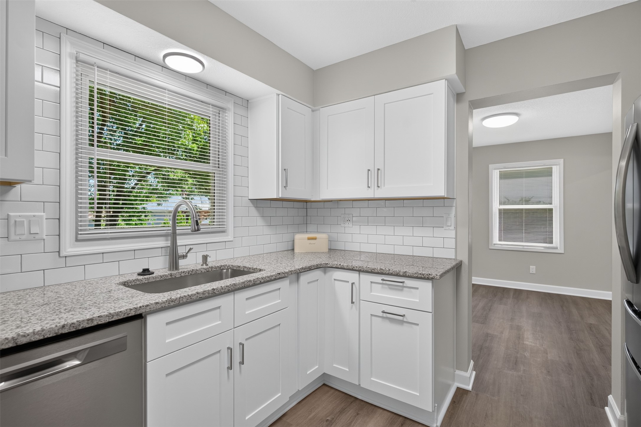 2115 Pleasant Street Property Photo 8