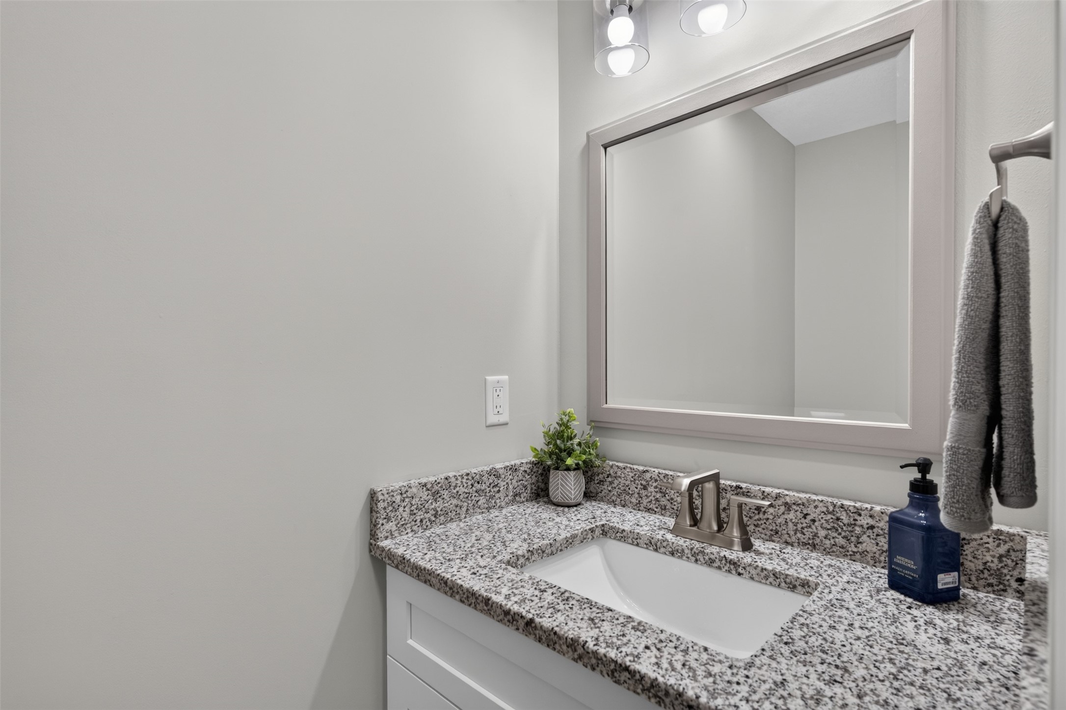 2115 Pleasant Street Property Photo 15