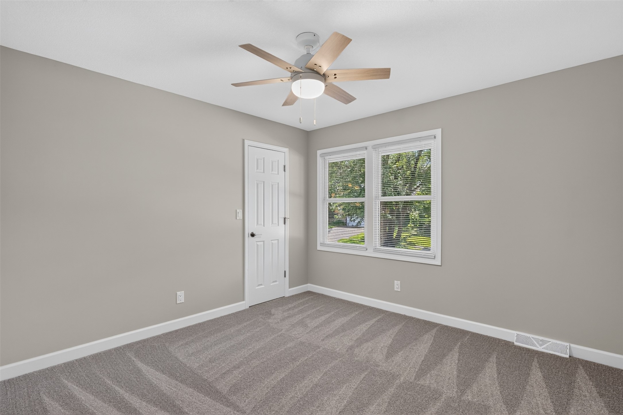 2115 Pleasant Street Property Photo 21