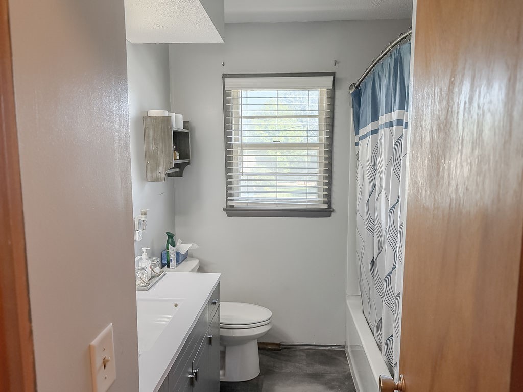 518 Ne 3rd Street Property Photo 8