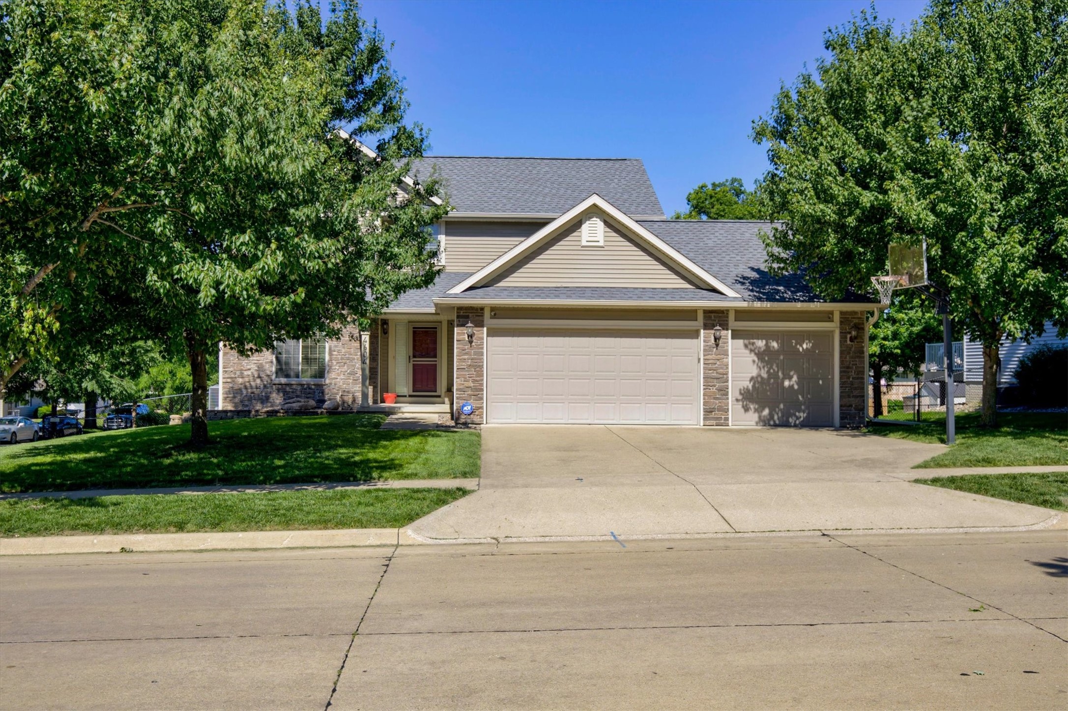 4604 Sawyers Drive Property Photo 1