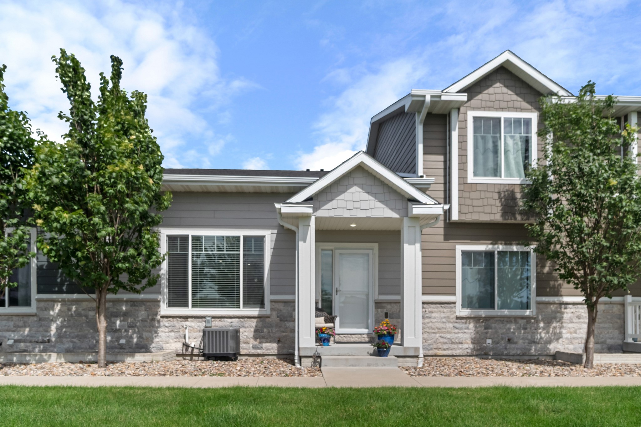 541 10th Street Property Photo 1
