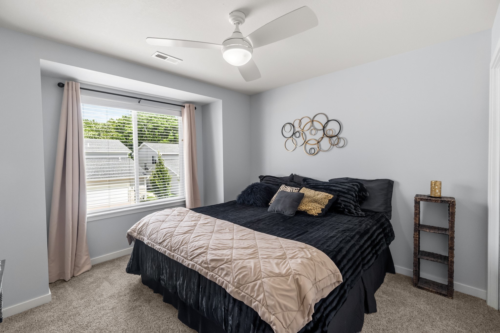 541 10th Street Property Photo 15