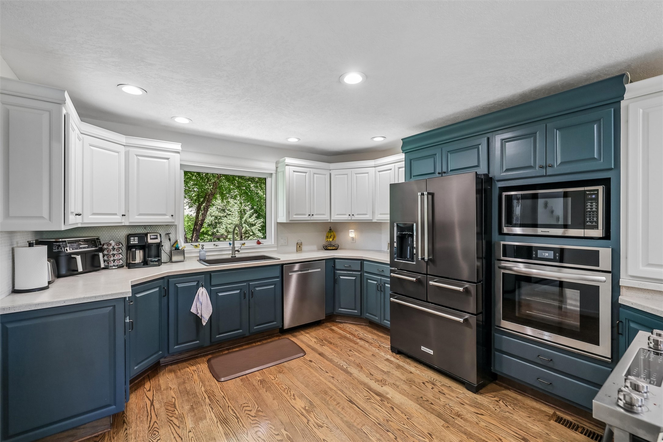 8241 R63 Highway Property Photo 4