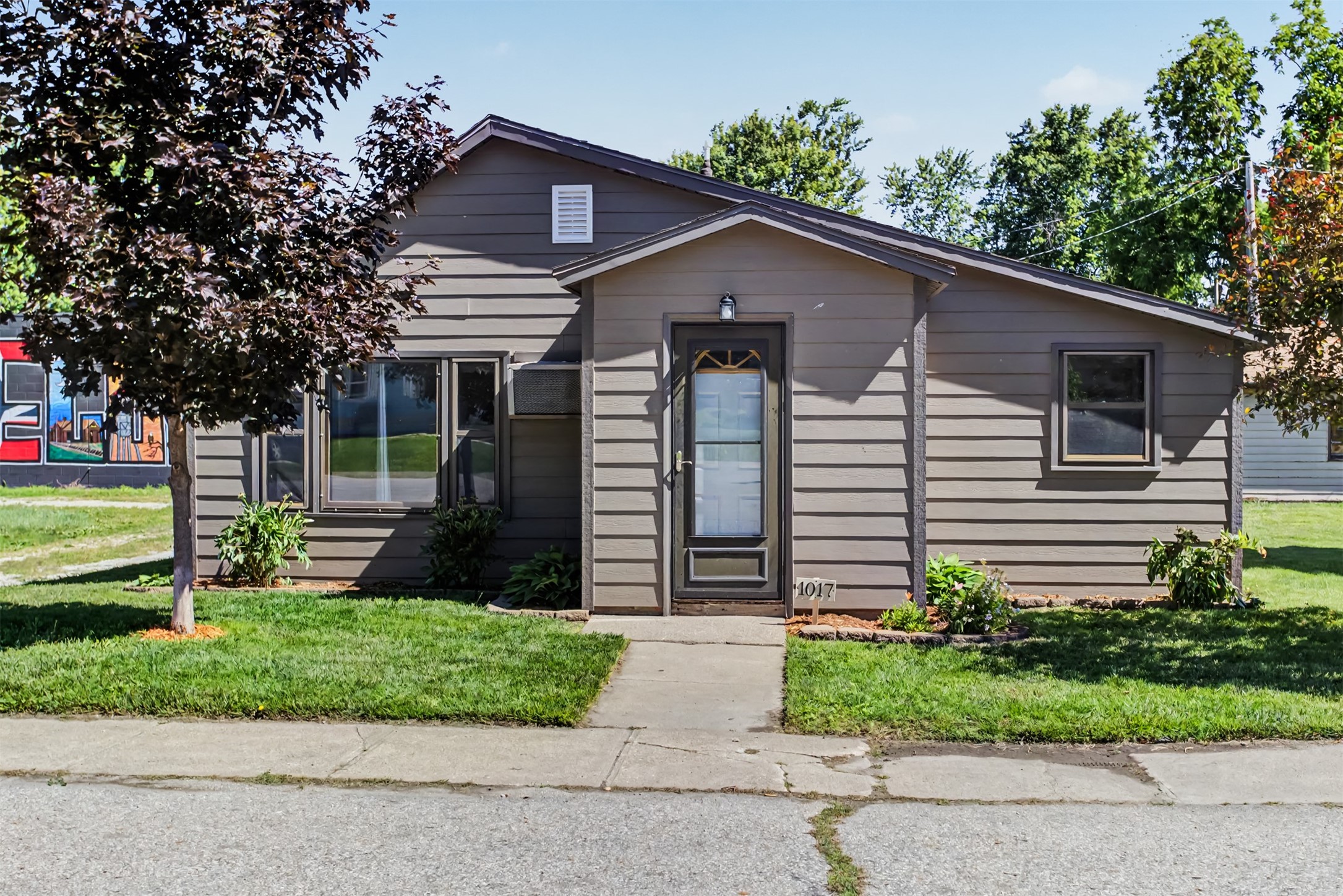 1017 Giddings Street Property Photo 1